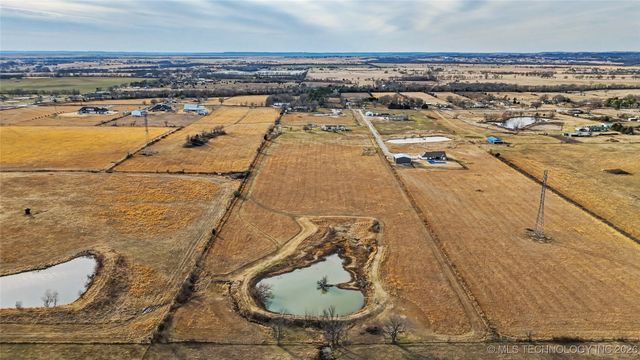 17909 N 97th East Avenue, Collinsville, OK 74021