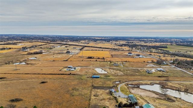 17909 N 97th East Avenue, Collinsville, OK 74021