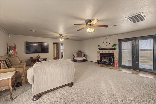 17909 N 97th East Avenue, Collinsville, OK 74021