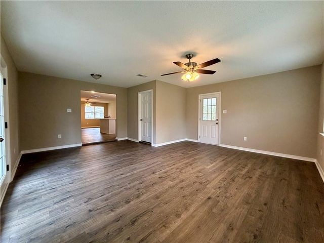 8400 Stratford Drive, Theodore, AL 36582