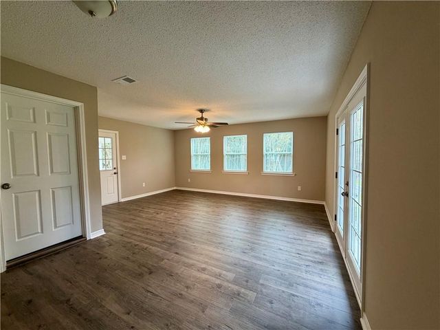 8400 Stratford Drive, Theodore, AL 36582