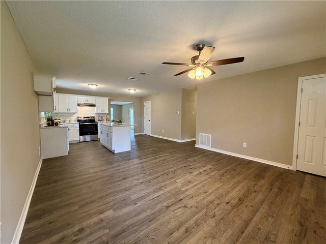 8400 Stratford Drive, Theodore, AL 36582