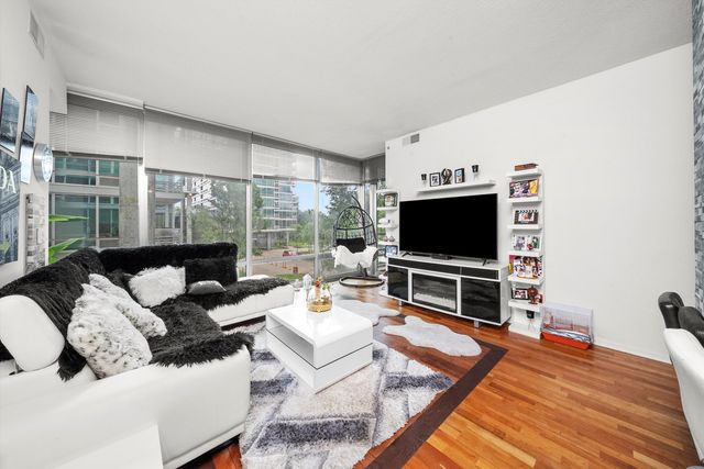 9725 Woods Drive 309, Skokie, IL 60077