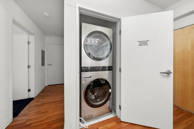 9725 Woods Drive 309, Skokie, IL 60077