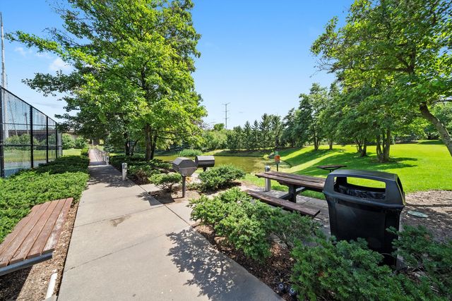 9725 Woods Drive 309, Skokie, IL 60077