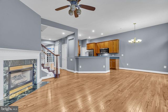 1631 COLONIAL HILLS DR, Mclean, VA 22102