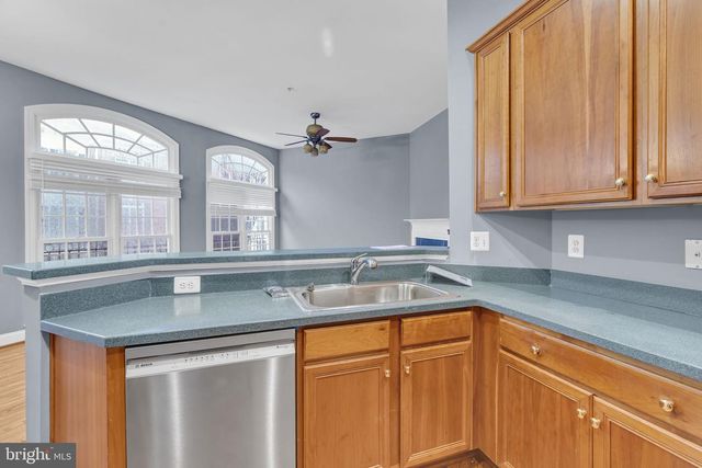 1631 COLONIAL HILLS DR, Mclean, VA 22102