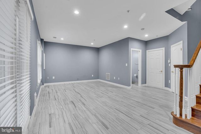 1631 COLONIAL HILLS DR, Mclean, VA 22102