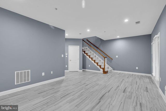 1631 COLONIAL HILLS DR, Mclean, VA 22102