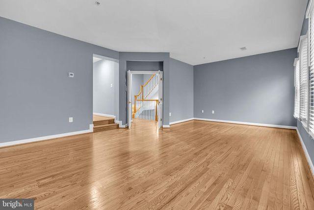 1631 COLONIAL HILLS DR, Mclean, VA 22102