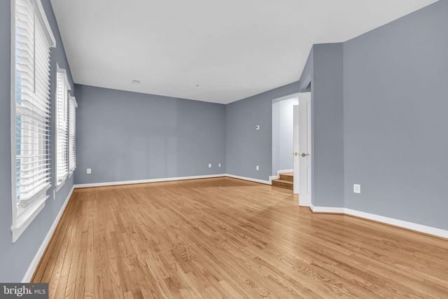 1631 COLONIAL HILLS DR, Mclean, VA 22102