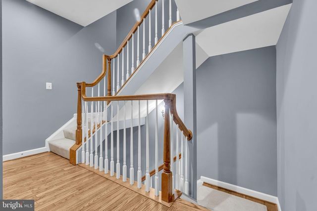 1631 COLONIAL HILLS DR, Mclean, VA 22102