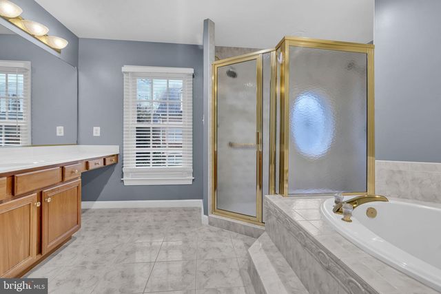 1631 COLONIAL HILLS DR, Mclean, VA 22102