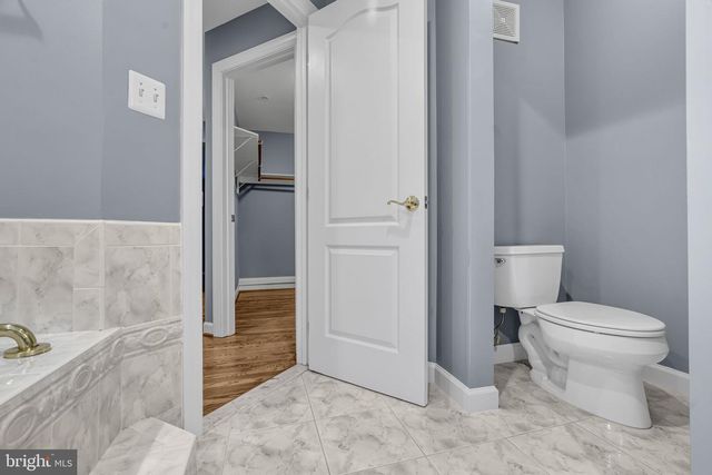 1631 COLONIAL HILLS DR, Mclean, VA 22102