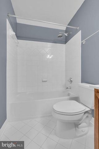 1631 COLONIAL HILLS DR, Mclean, VA 22102