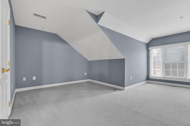 1631 COLONIAL HILLS DR, Mclean, VA 22102