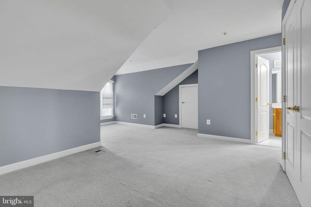 1631 COLONIAL HILLS DR, Mclean, VA 22102