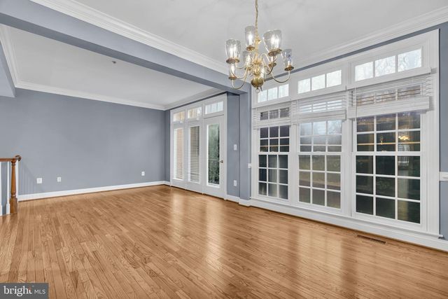 1631 COLONIAL HILLS DR, Mclean, VA 22102