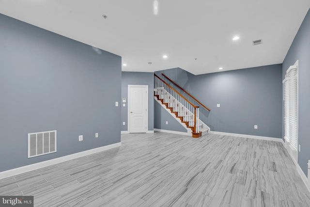 1631 COLONIAL HILLS DR, Mclean, VA 22102