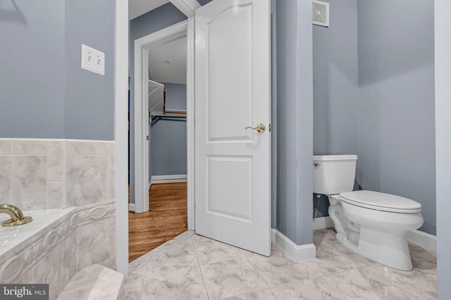 1631 COLONIAL HILLS DR, Mclean, VA 22102