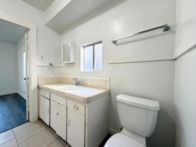 1126 N Roosevelt Avenue, Fresno, CA 93728