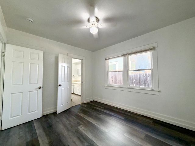 1126 N Roosevelt Avenue, Fresno, CA 93728