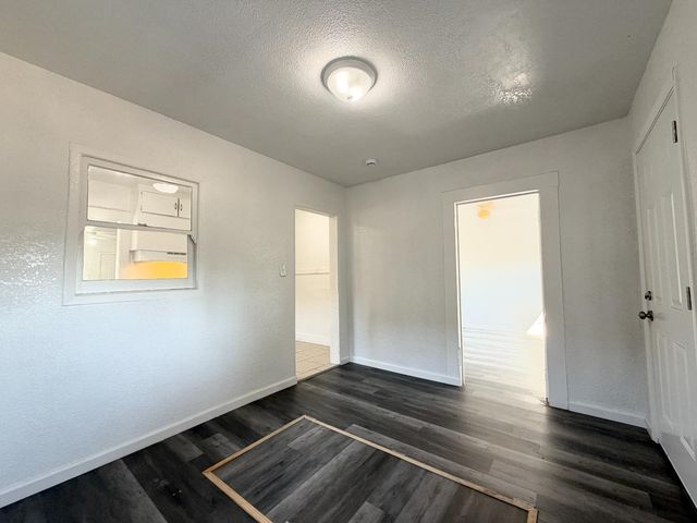 1126 N Roosevelt Avenue, Fresno, CA 93728