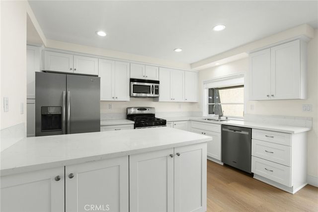 26337 W Grove Cir, Lake Forest, CA 92630