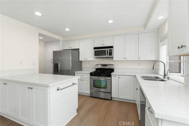 26337 W Grove Cir, Lake Forest, CA 92630