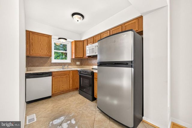 8238 WYCLIFFE CT, Manassas, VA 20109