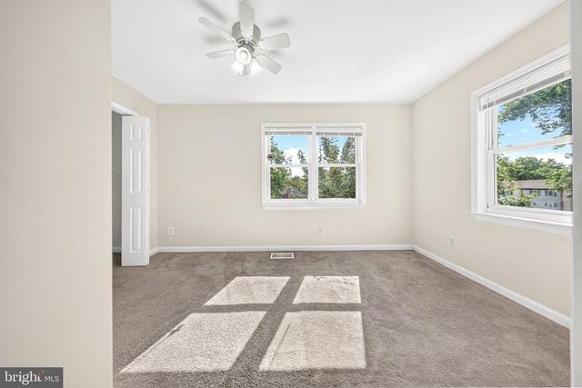 8238 WYCLIFFE CT, Manassas, VA 20109
