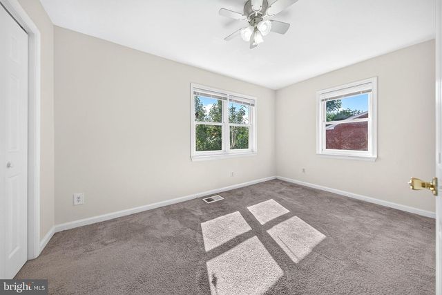 8238 WYCLIFFE CT, Manassas, VA 20109