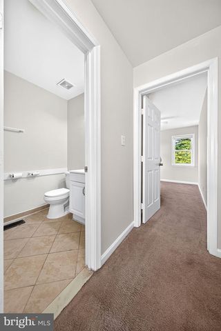 8238 WYCLIFFE CT, Manassas, VA 20109