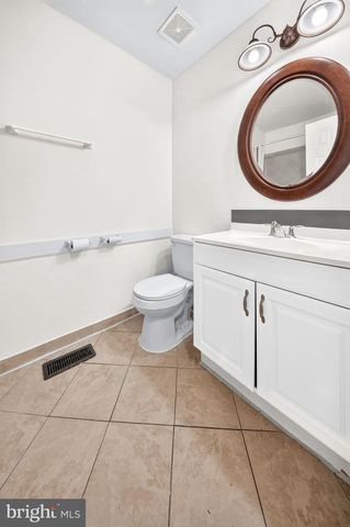 8238 WYCLIFFE CT, Manassas, VA 20109