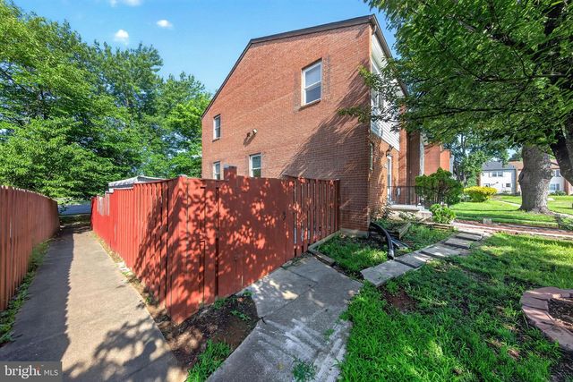 8238 WYCLIFFE CT, Manassas, VA 20109