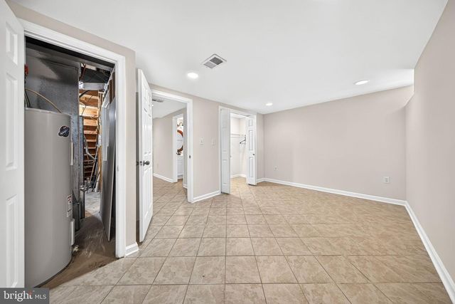 8238 WYCLIFFE CT, Manassas, VA 20109