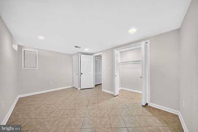 8238 WYCLIFFE CT, Manassas, VA 20109