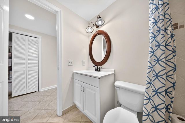 8238 WYCLIFFE CT, Manassas, VA 20109