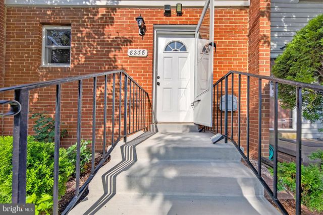 8238 WYCLIFFE CT, Manassas, VA 20109