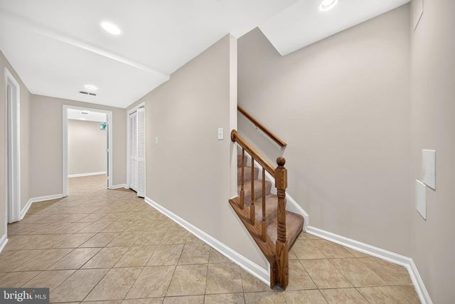 8238 WYCLIFFE CT, Manassas, VA 20109