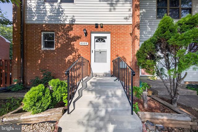 8238 WYCLIFFE CT, Manassas, VA 20109