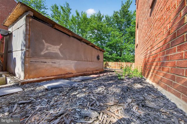 8238 WYCLIFFE CT, Manassas, VA 20109