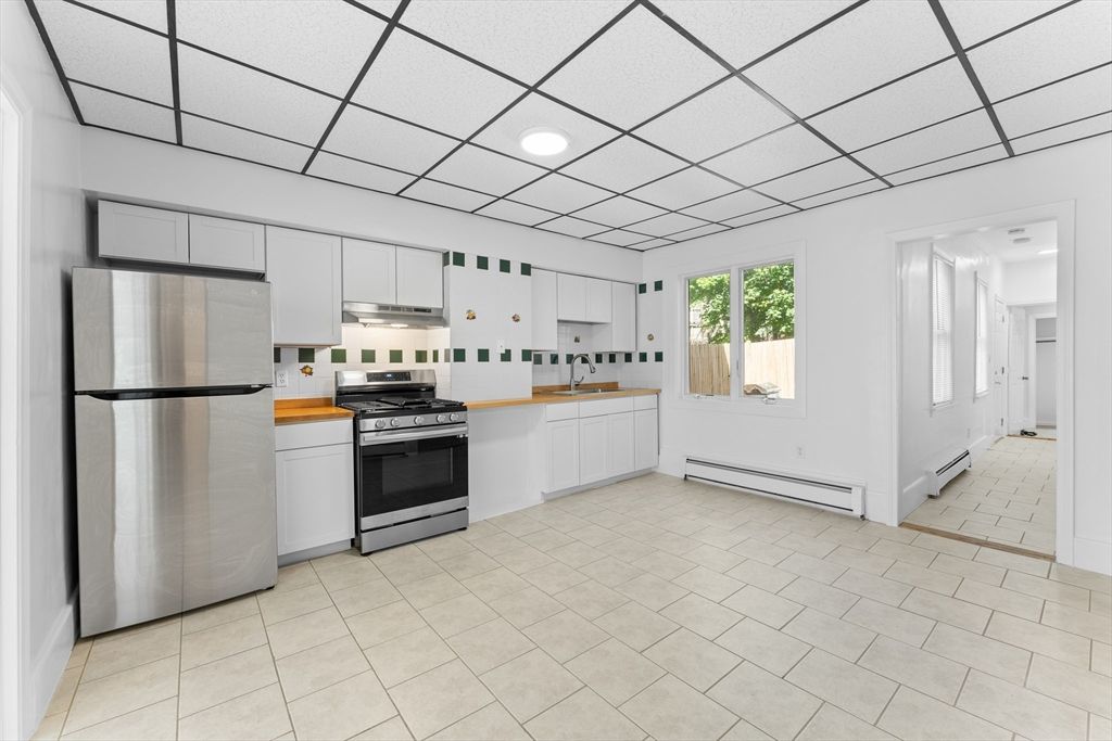 212 Princeton St 1, Boston, MA 02128