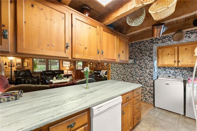481 Leona Lane, Cleveland, GA 30528