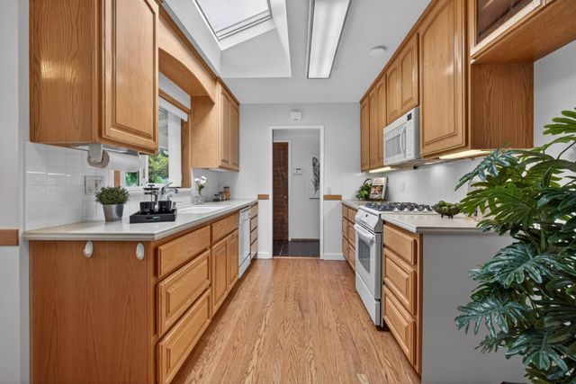 13220 Franklin Avenue, Mountain View, CA 94040