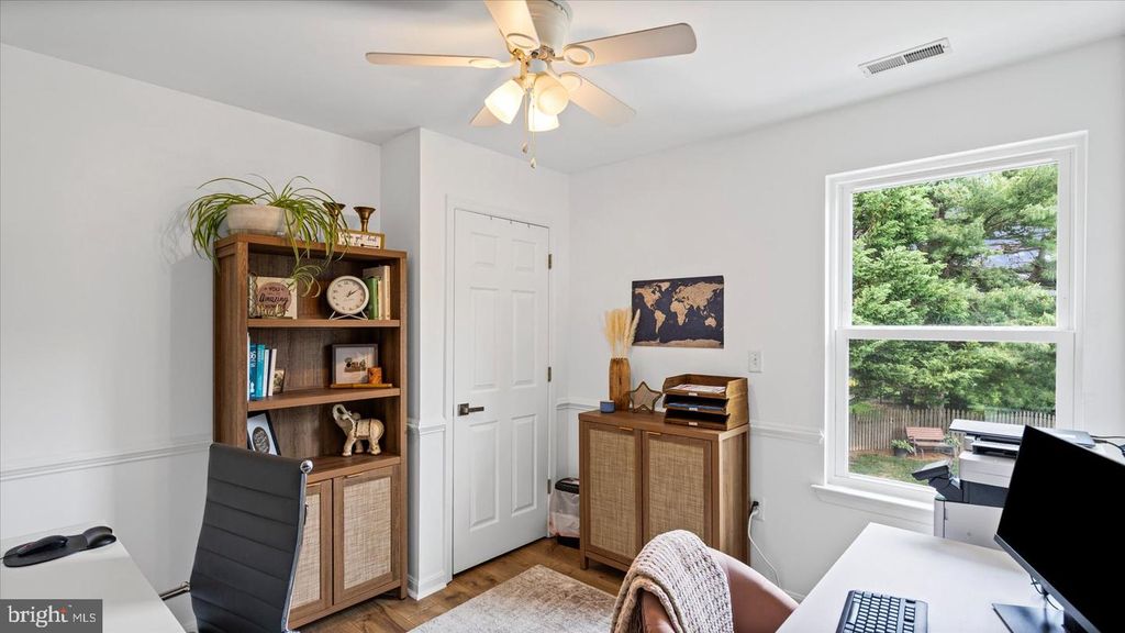 Image 13 of property listing at 621 TRANGO DR, Westminster, MD 21158