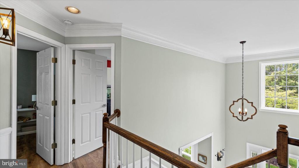 Image 15 of property listing at 621 TRANGO DR, Westminster, MD 21158
