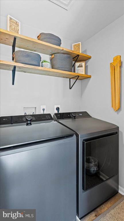 Image 18 of property listing at 621 TRANGO DR, Westminster, MD 21158