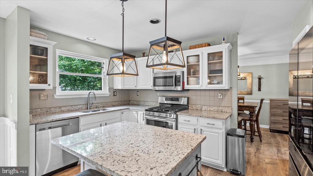 Image 2 of property listing at 621 TRANGO DR, Westminster, MD 21158