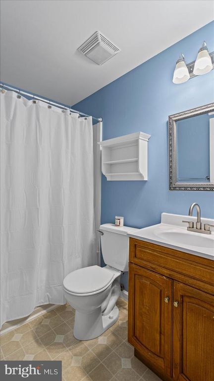 Image 20 of property listing at 621 TRANGO DR, Westminster, MD 21158